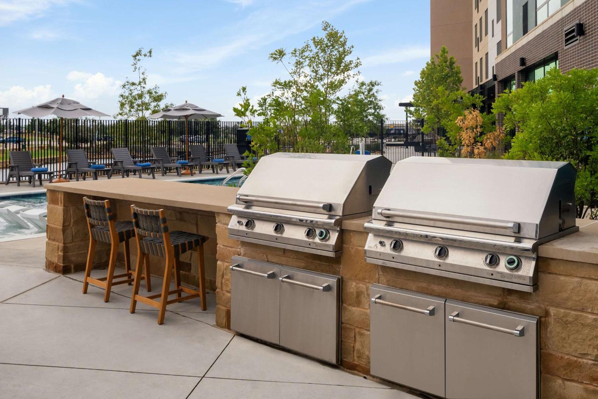 Homewood Suites By Hilton Grand Prairie At Epiccentral Exteriör bild